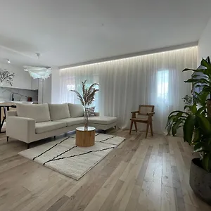 https://tirana-central-apartments-choosebalkans.hotels-in-tirana.com